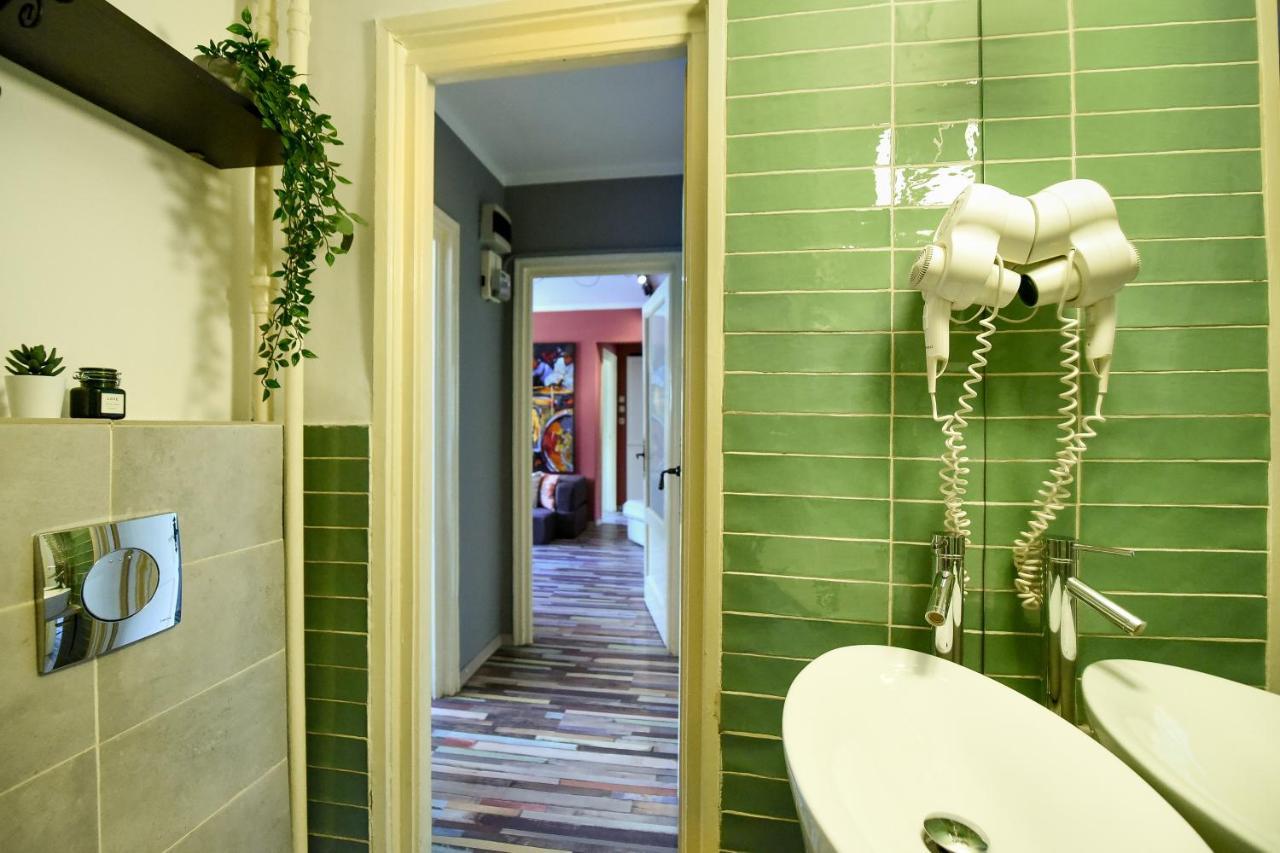 Captivating Old Town Apartment Бухарест Экстерьер фото
